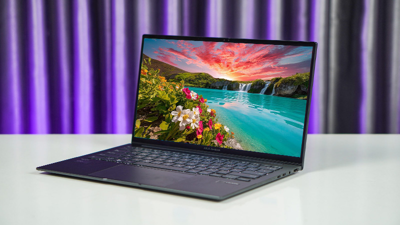 Asus Zenbook 14 Oled được thiết kế cấu hình ổn định Asus Zenbook 14 Oled có cấu hình ổn định