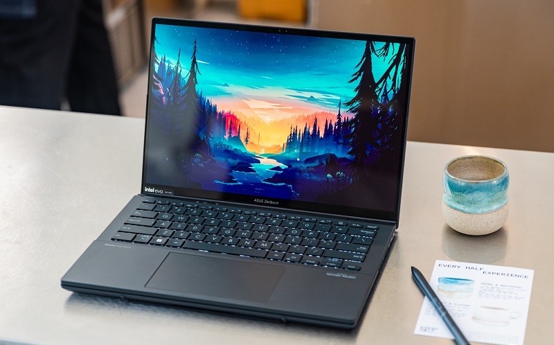 Asus ZenBook mỏng nhẹ, sang trọng, lý tưởng cho công việc và giải trí