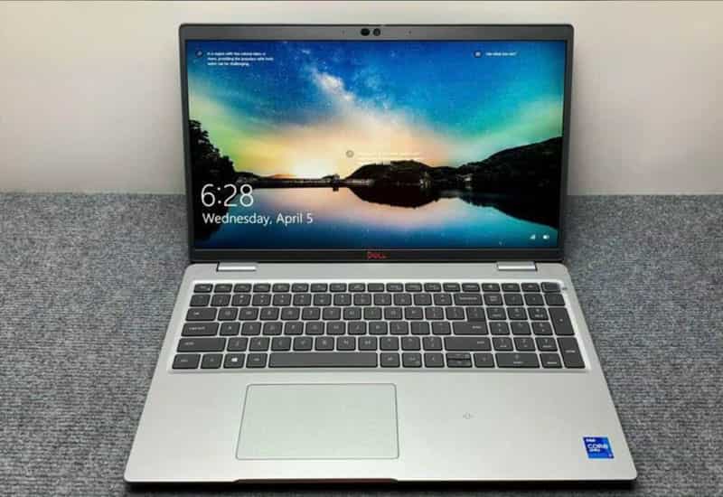 Bàn phím êm ái, độ nảy tốt, touchpad phản hồi nhanh và chính xác Laptop Dell Latitude 5521 – Giải pháp tối ưu cho doanh nghiệp