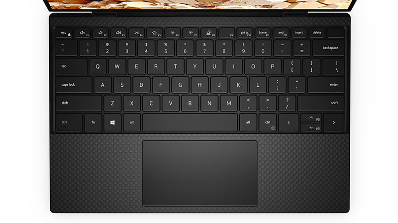 Thiết kế hợp lý với các phím có khoảng cách vừa phải và mặt phím có độ bám tốt