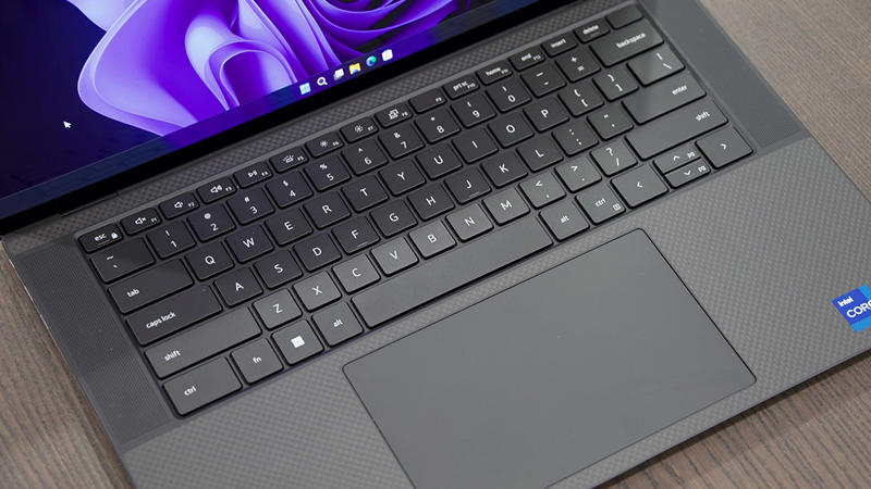 Bàn phím mượt mà, độ nảy tốt khi gõ