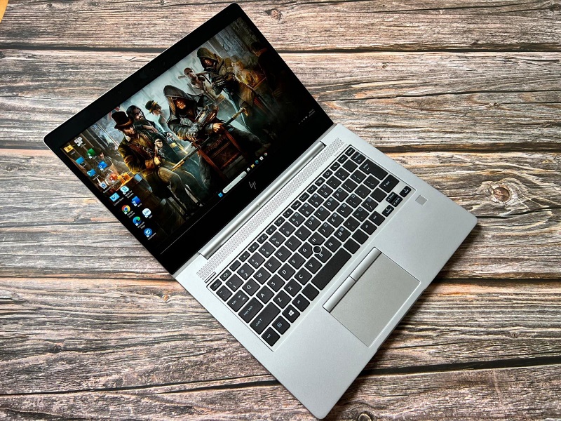 Hành trình phím hợp lý và cảm giác gõ thoải mái