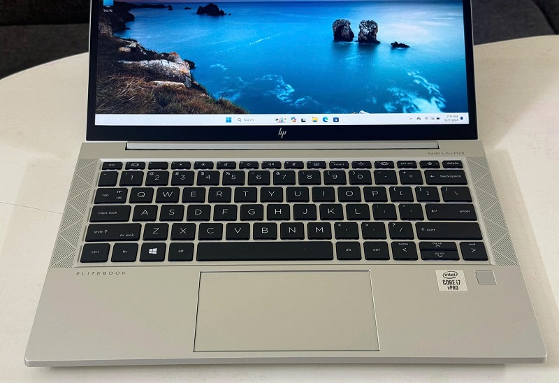 Bàn phím có hành trình phím tốt gõ thoải mái