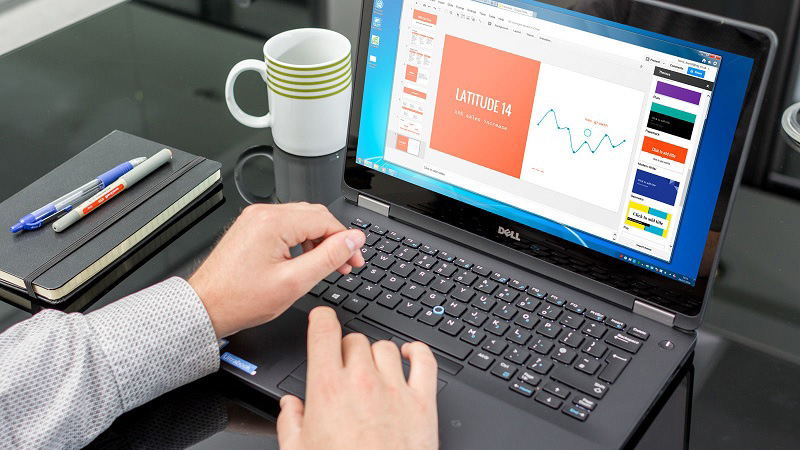 Bàn phím laptop hiện đại gõ nhẹ nhàng êm ái