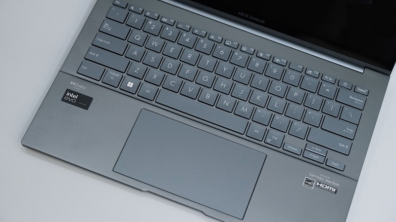 Bàn phím laptop làm việc văn phòng êm mượt mà Bàn phím laptop làm việc văn phòng êm mượt mà