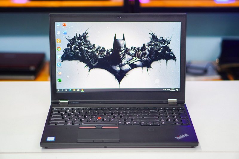 Bàn phím full-size với cảm giác gõ êm ái, độ nảy cao