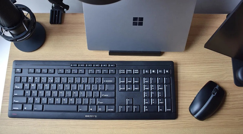 Bàn phím và chuột cần độ chính xác cao, nhập liệu êm tay và ít tiếng ồn