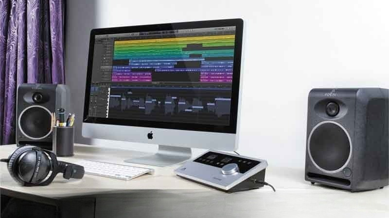 Hướng dẫn cách cắm tai nghe vào máy tính đơn giản