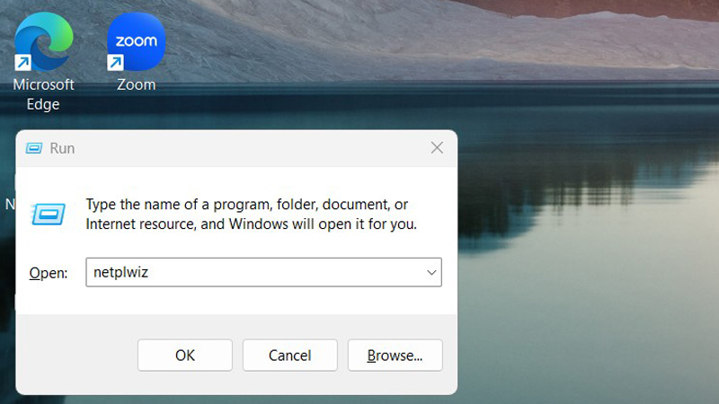 Nhấn Windows + R để mở hộp thoại Run, gõ netplwiz rồi bấm OK Nhấn Windows + R để mở hộp thoại Run, gõ netplwiz