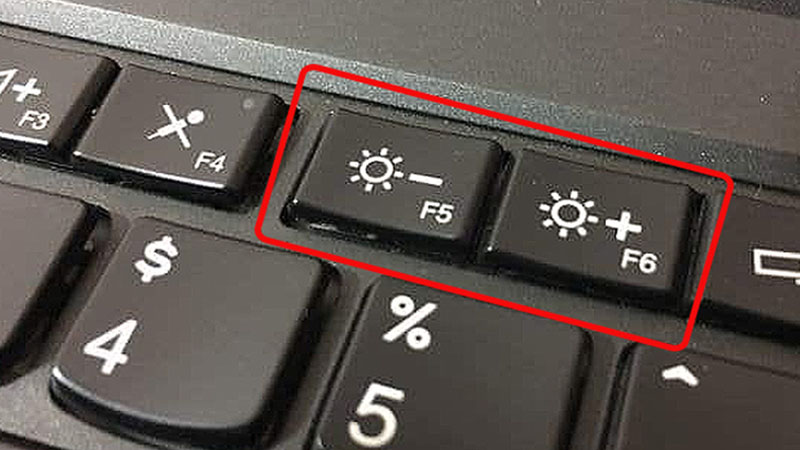 Nhấn Fn cùng phím chức năng tùy dòng máy để tăng, giảm độ sáng màn hình