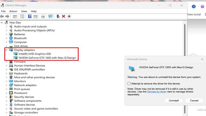 Nhấp chuột phải vào tên card màn hình rời chọn Disable device