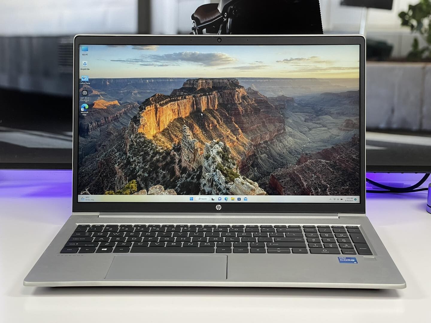 Máy được trang bị vi xử lý Intel Core i5 1135G7 thuộc dòng Tiger Lake Máy được trang bị vi xử lý Intel Core i5 1135G7 thuộc dòng Tiger Lake
