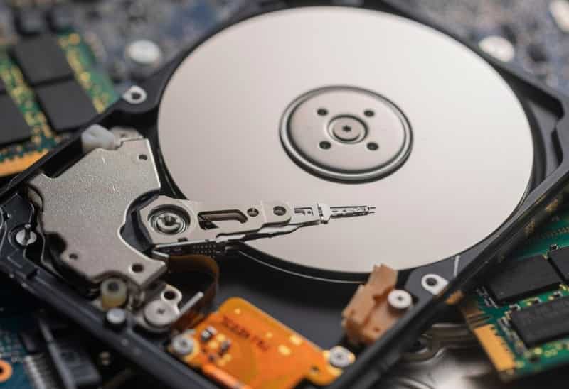 Chọn Allocation Unit Size lớn để tăng tốc đọc/ghi tệp lớn. Chọn Allocation Unit Size nhỏ để lưu nhiều tệp nhỏ hiệu quả.