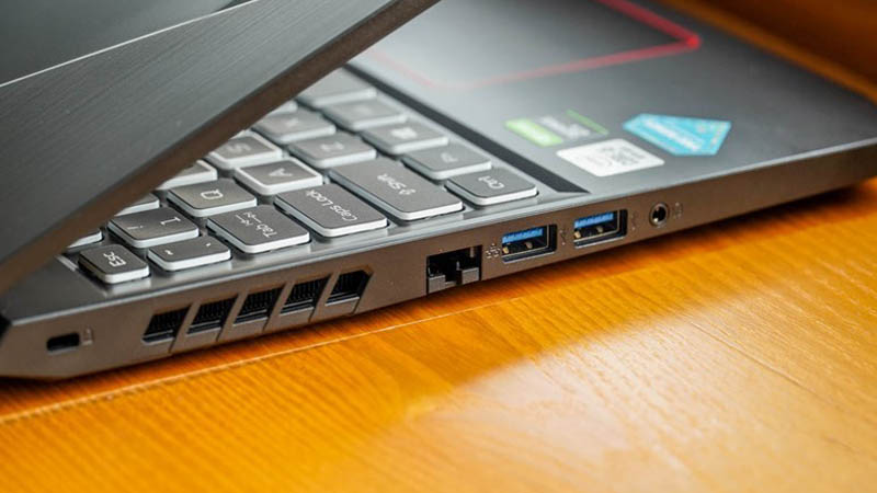 Cổng kết nối đa dạng