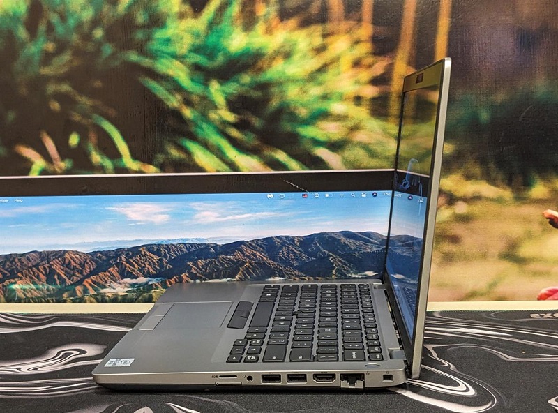 Cung cấp một loạt các cổng kết nối phong phú