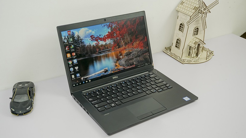 Chọn laptop đủ cổng HDMI, USB, LAN để trình chiếu và chia sẻ dữ liệu dễ dàng Chọn laptop đủ cổng HDMI, USB, LAN để trình chiếu và chia sẻ dữ liệu dễ dàng