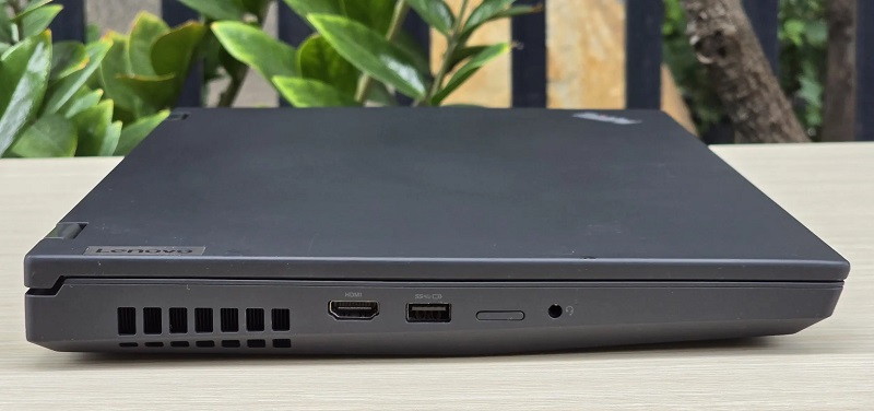 Đầy đủ các cổng kết nối quan trọng linh hoạt kết nối thiết bị ngoại vi Đầy đủ các cổng kết nối quan trọng linh hoạt kết nối thiết bị ngoại vi