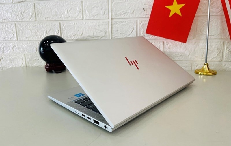 HP Elitebook 830 G8 - mẫu laptop văn phòng ấn tượng từ HP