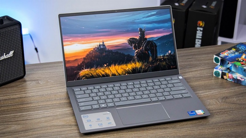 Card đồ họa AMD Radeon hỗ trợ chỉnh sửa hình ảnh, video cho học sinh Máy có thiết kế sang trọng, màn hình Full HD sống động