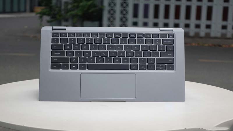 Dell Latitude 5320 2in1 được thiết kế mỏng nhẹ, cấu hình mạnh Dell Latitude 5320 2in1 có thiết kế mỏng nhẹ, cao cấp