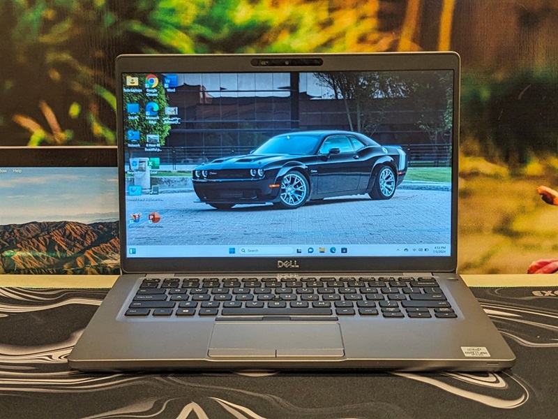 Màn hình 14 inch FHD, phù hợp công việc văn phòng, đồ họa cơ bản Máy có thiết kế gọn nhẹ, hiệu năng mạnh mẽ