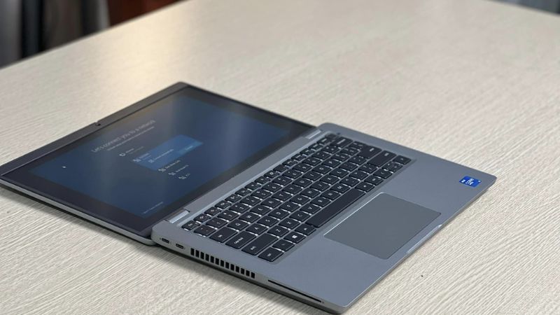 Dell Latitude 5421 được thiết kế nhỏ gọn, sang trọng Dell Latitude 5421 có thiết kế nhỏ gọn phù hợp sinh viên ngoại ngữ