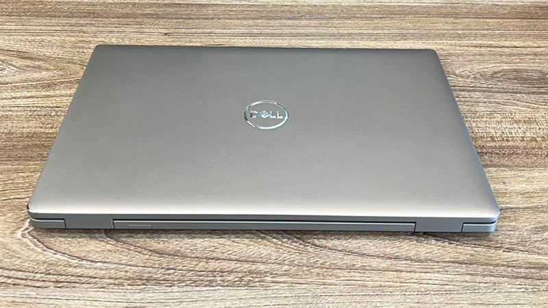 Dell Latitude 5530 là laptop giá rẻ phù hợp sinh viên Dell Latitude 5530 phù hợp cho sinh viên