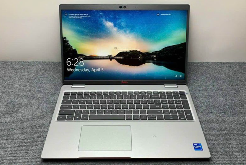 Cấu hình Intel Core i5, RAM 8GB, SSD 256GB, phù hợp học sinh cấp 2 Máy có thiết kế sang trọng, hiệu năng mạnh mẽ