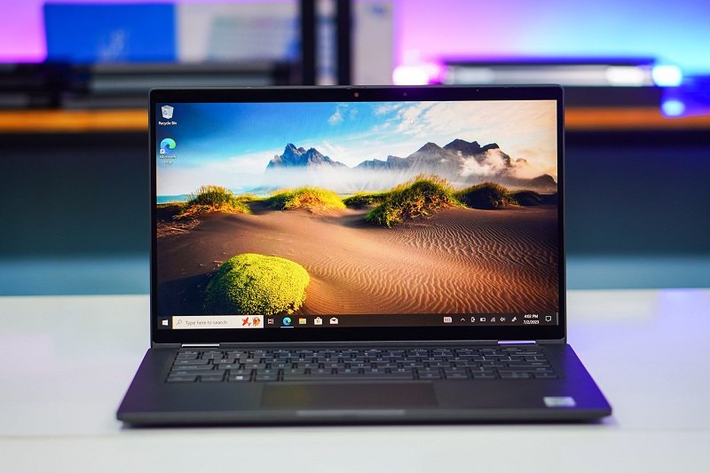 Tấm nền Anti Glare giúp nhìn rõ trong môi trường ánh sáng mạnh, bảo vệ mắt khi làm việc lâu Dell Latitude 7410 sở hữu màn hình 14 inch Full HD cho hình ảnh sắc nét và sống động