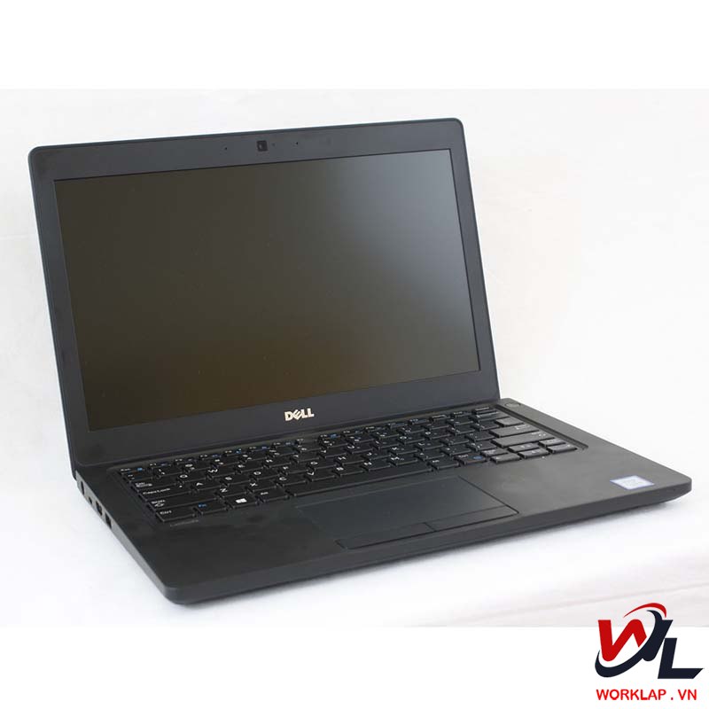 Bàn phím thoải mái và được trang bị đèn nền