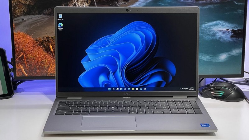 Phù hợp đồ họa, kỹ thuật với cấu hình mạnh, giá dưới 15 triệu Dell Precision 3560 có CPU i7, RAM 16GB, SSD 512GB, card Nvidia T500