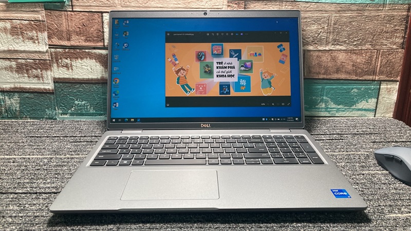 Dell Precision 3561, laptop 15 triệu, thiết kế chắc chắn, màn 15.6 inch FHD