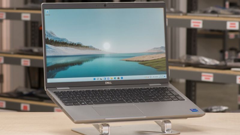 Dell Precision 3571 thiết kế cao cấp, sang trọng