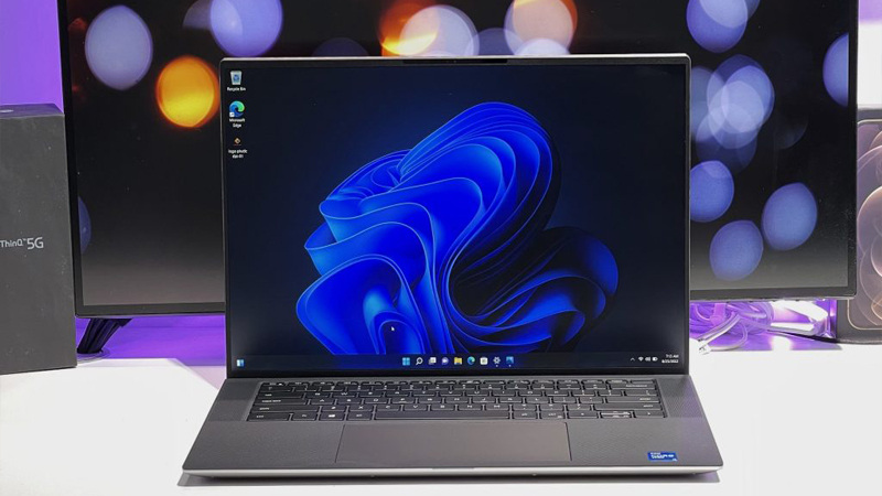 Dell Precision 5560 được thiết kế tinh tế, sang trọng Dell Precision 5560 có thiết kế tinh tế