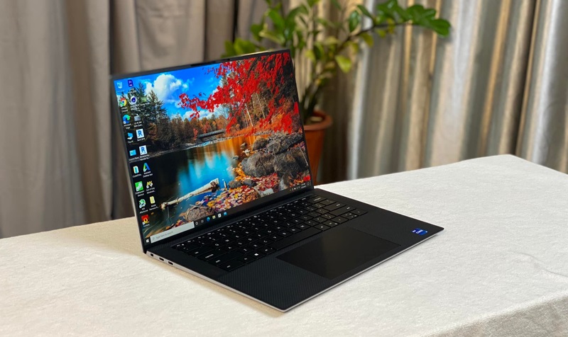 Dell Precision 5560 gọn nhẹ 1.8kg, màn hình UHD 15.6 inch sắc nét