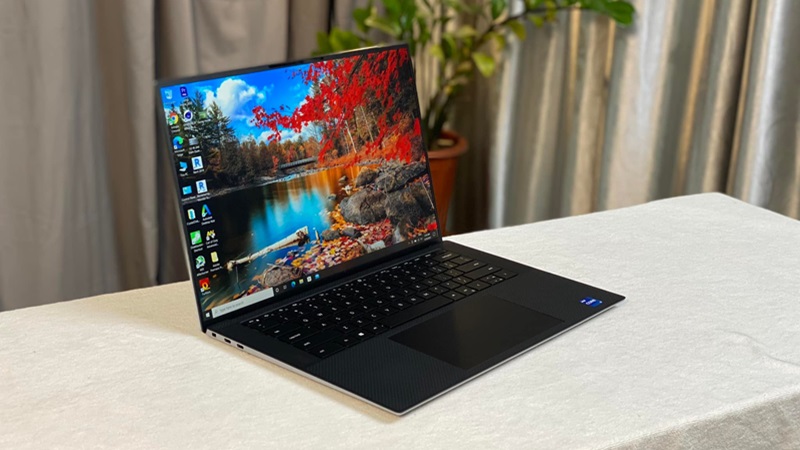 RAM 16GB, SSD 512GB, tối ưu cho chỉnh sửa video mượt mà và nhanh chóng RAM 16GB, SSD 512GB, tối ưu cho chỉnh sửa video mượt mà và nhanh chóng