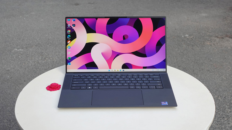 Dell Precision 5570 được thiết kế mỏng nhẹ, cấu hình mạnh Dell Precision 5570 có thiết kế thời trang mỏng nhẹ