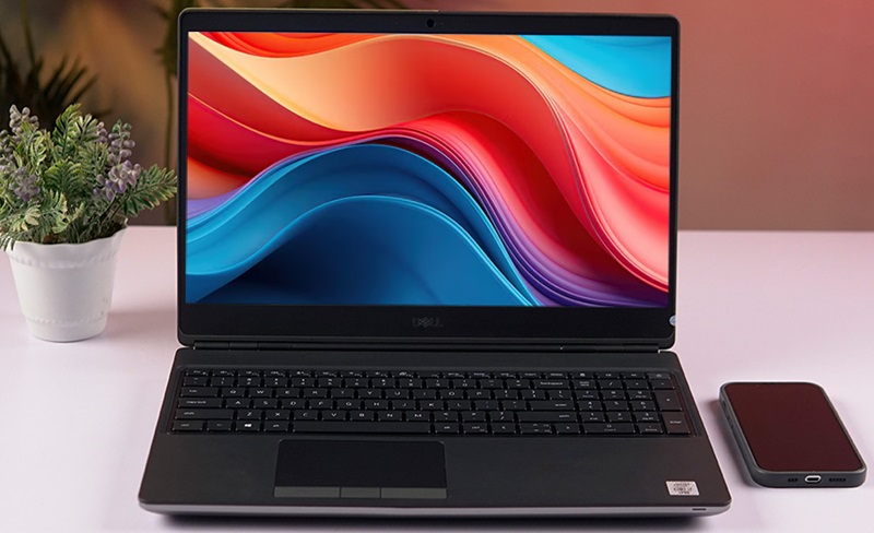 Máy có thiết kế sang trọng, màn hình 15.6 inch Full HD Máy có thiết kế sang trọng, màn hình 15.6 inch Full HD