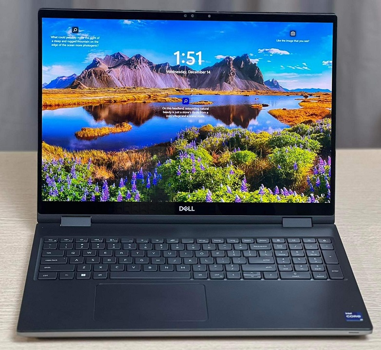 Máy có RAM 32GB và 1TB SSD, máy đáp ứng tốt các tác vụ đồ họa và thiết kế chuyên nghiệp