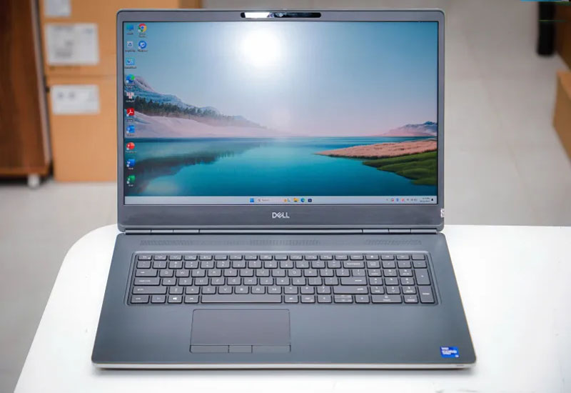 Laptop hiệu năng cao giúp sinh viên điện tử viễn thông học tập