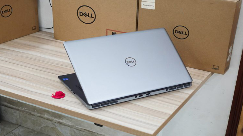Dell Precision 7760 có cấu hình mạnh mẽ Dell Precision 7760 là laptop phù hợp vẽ Sketchup