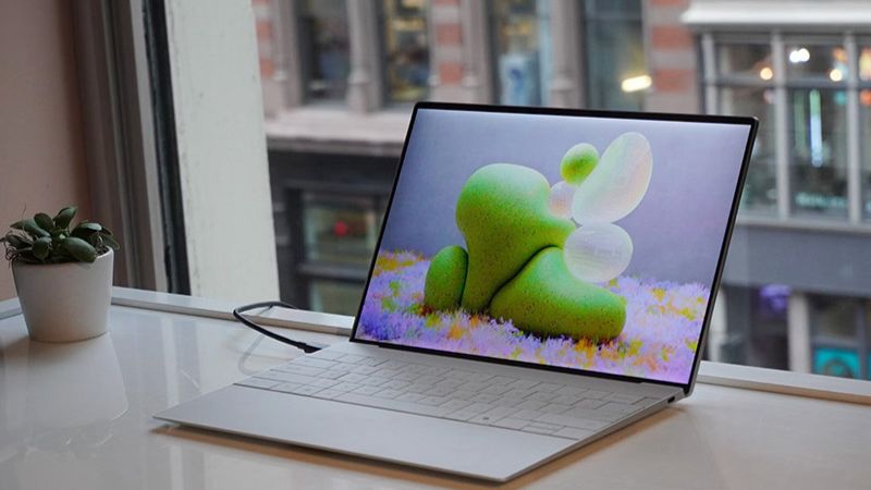 Dell XPS 13 9340 thiết kế cao cấp, mỏng nhẹ dễ mang theo Dell XPS 13 9340 thiết kế cao cấp, mỏng nhẹ