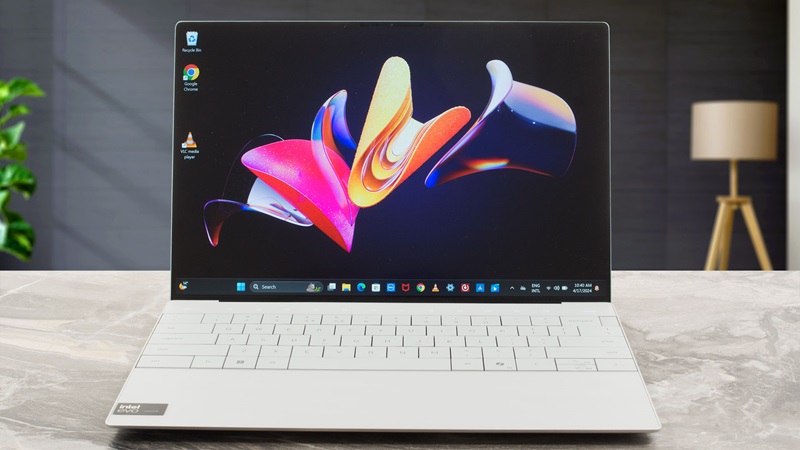 Hiệu suất cao, phù hợp công việc đa nhiệm và ứng dụng đồ họa Dell XPS 13 9340 sở hữu thiết kế siêu mỏng nhẹ, chỉ 1.19kg