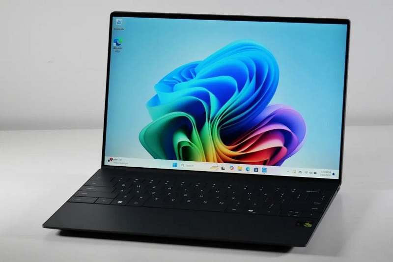Dell XPS 13 9345: ultrabook cao cấp, cấu hình mạnh, xử lý tác vụ mượt mà Dell XPS 13 9345: thiết kế mỏng đẹp, viền siêu mỏng, hiệu năng mạnh mẽ