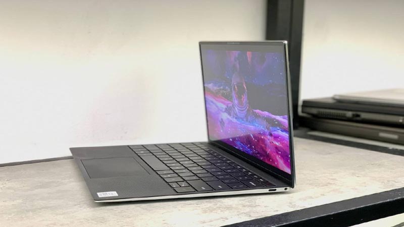 Dell XPS 9300 sở hữu thiết kế cao cấp Dell XPS 9300 được thiết kế cao cấp