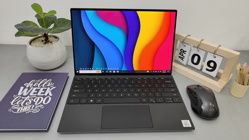 Máy có màn hình 13.3 inch, nhôm nguyên khối, nặng 1.2kg Máy có màn hình 13.3 inch, nhôm nguyên khối, nặng 1.2kg