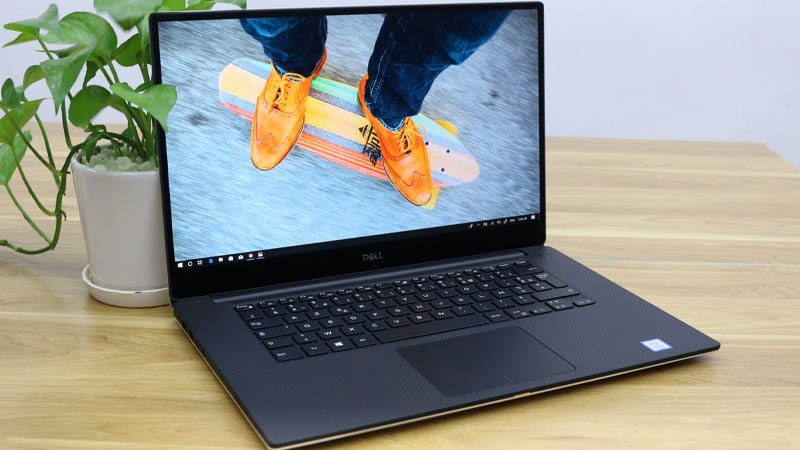 Dell XPS 9570 thiết kế sang trọng, hiệu suất ổn định Dell XPS 9570 có hiệu suất mạnh mẽ