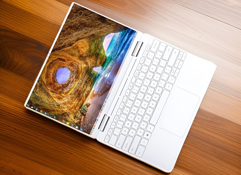 Máy sở hữu chip Intel i7 1065G7 mạnh mẽ, Turbo 3.9 GHz