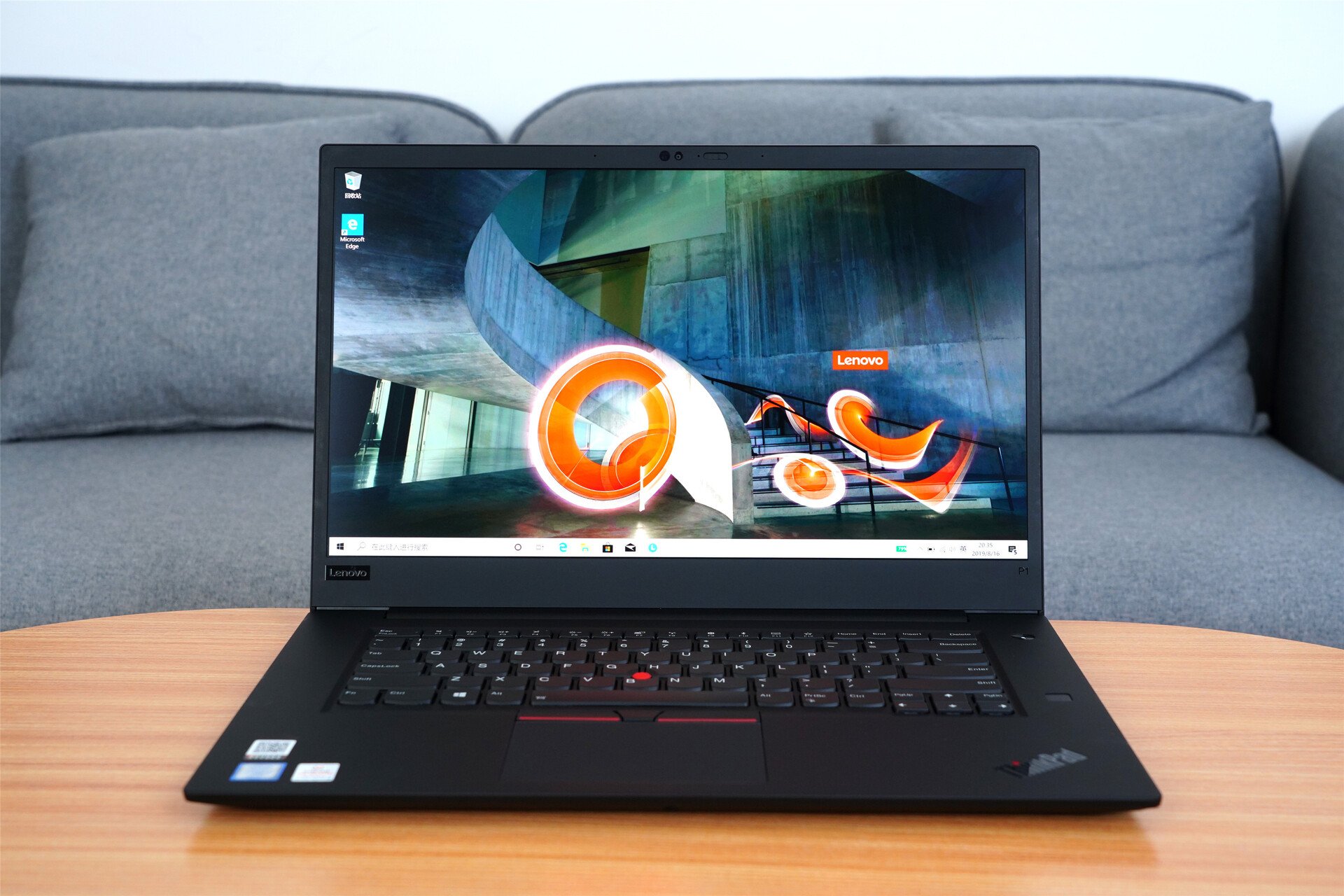 Trang bị bộ nhớ RAM dung lượng 32GB, giúp xử lý các tác vụ nặng Trang bị bộ nhớ RAM dung lượng 32GB, giúp xử lý các tác vụ nặng