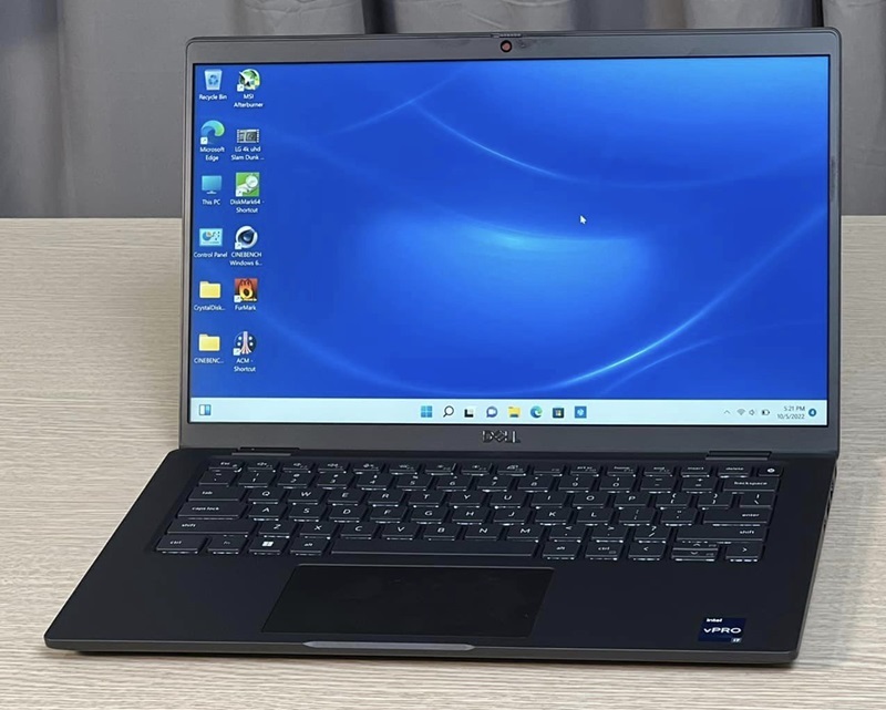 Card đồ họa Intel Iris Xe cho chất lượng hình ảnh xuất sắc và hỗ trợ 4K Latitude 7430 xử lý công việc văn phòng và ứng dụng đồ họa nhẹ mượt mà